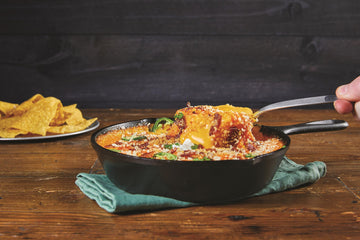 Chef-mate Spicy Nacho Cheese Sauce, Jalapeno Queso, Canned Food, 6 lb 10 oz (#10 Can)