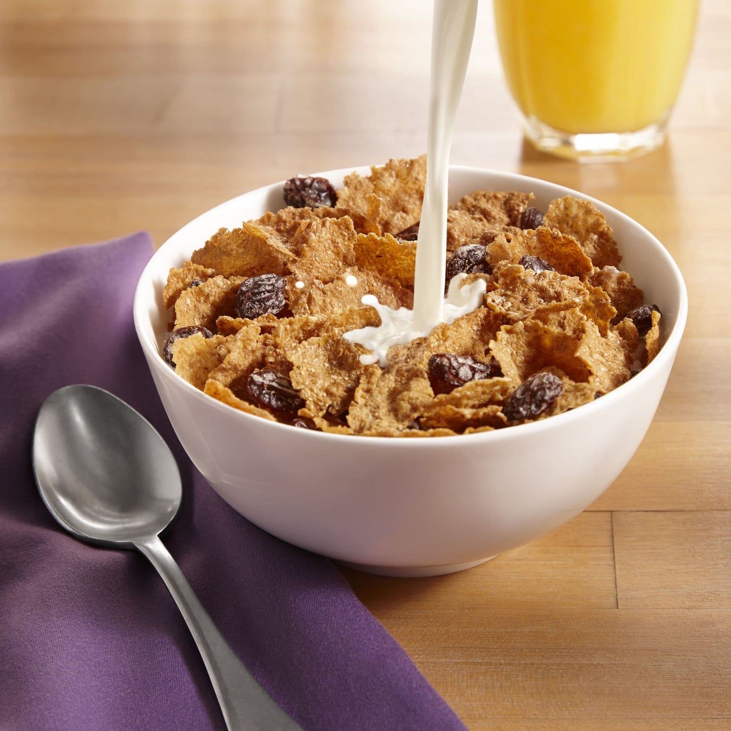 Kelloggs Raisin Bran Breakfast Cereal, Original, 1.52oz (70 Count), Model 3800021942