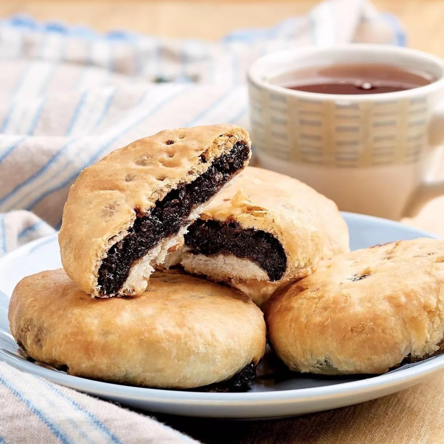 Real Lancashire Eccles Cake - 4 Cakes (Pack Of 1) | British Snacks Made With Pure Butter & Dried Currants | Traditional & Delici