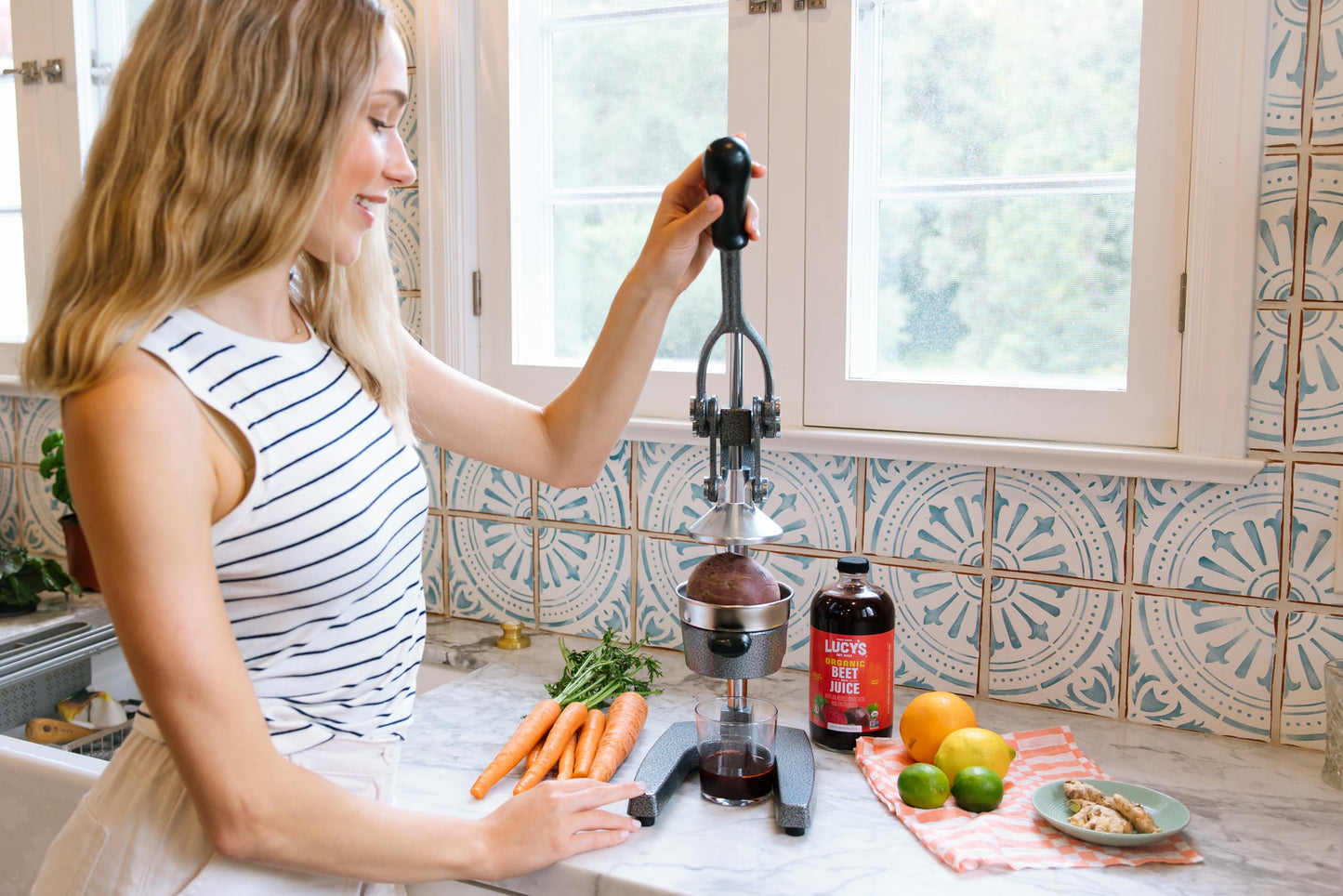 Lucy’S Family Owned - American Beets Organic 99% Pure Beet Juice, 34 Oz. Glass Bottle (Made From Fresh Pressed)
