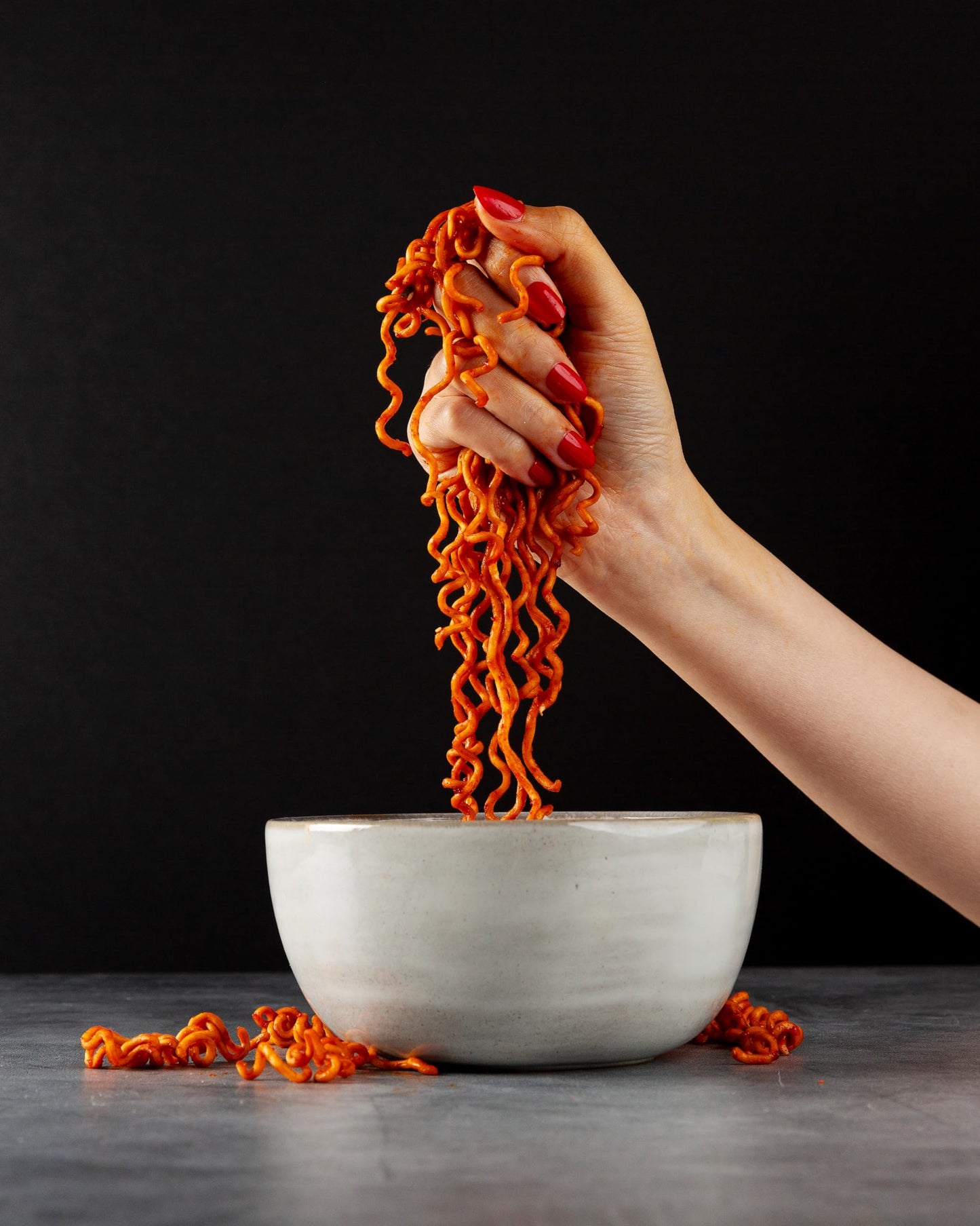 Nissin Geki Chili Infused Noodles, Fiery Hot Chicken Flavor, 3.17 Ounce (Pack of 12)