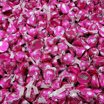 Kisses Strawberry Ice Cream Cone - Strawberry Flavored Creme and Cookies - (2 Pound)