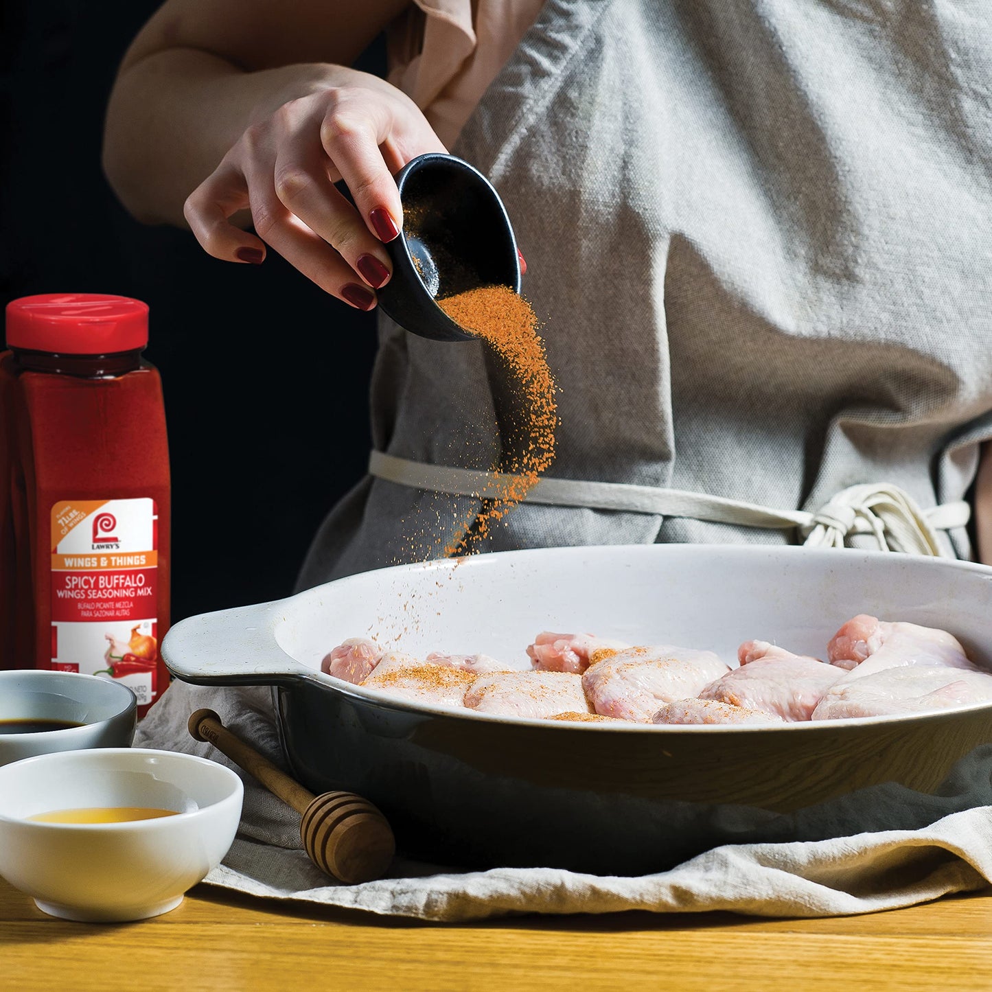 Lawrys Spicy Buffalo Wings Seasoning Mix, 21.5 oz - Perfect for Chicken Wings, Bar Bites, and More