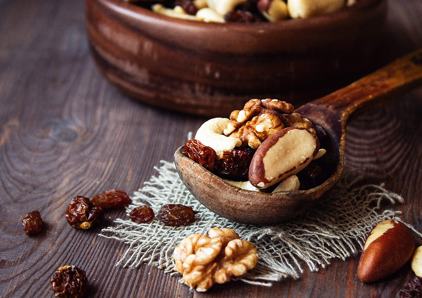 Food To Live Organic Energy Trail Mix, 8 Ounces — Non-Gmo And Raw Nuts And Berries Including Cashews, Golden Berries, Raisins, Walnuts, And Brazil Nuts. Non-Irradiated, Vegan Superfood, Bulk