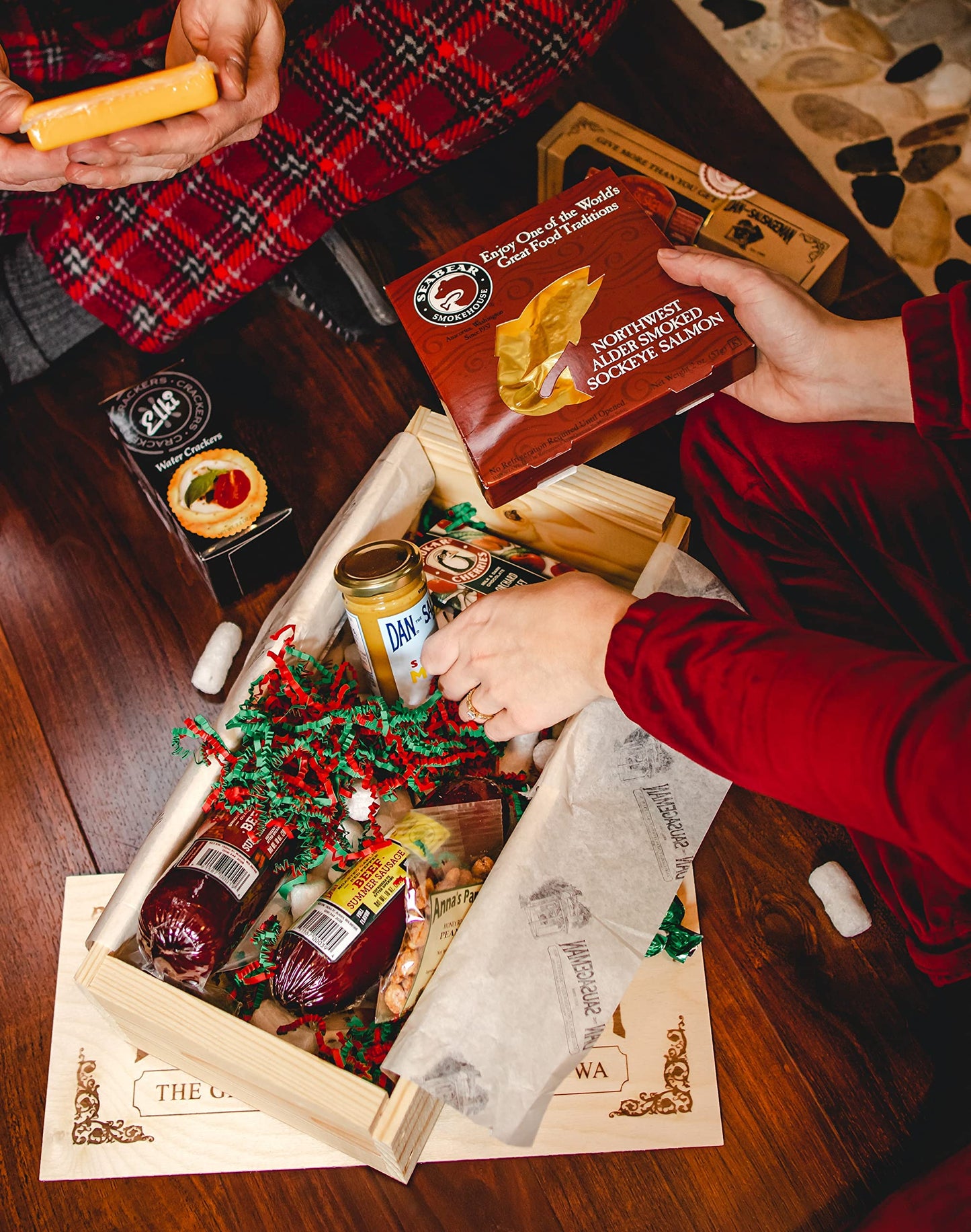 DAN THE SAUSAGEMAN Gourmet Gift Basket - Smoked Summer Sausage, Salmon, Wisconsin Cheese, Mustard - 8 Piece Set