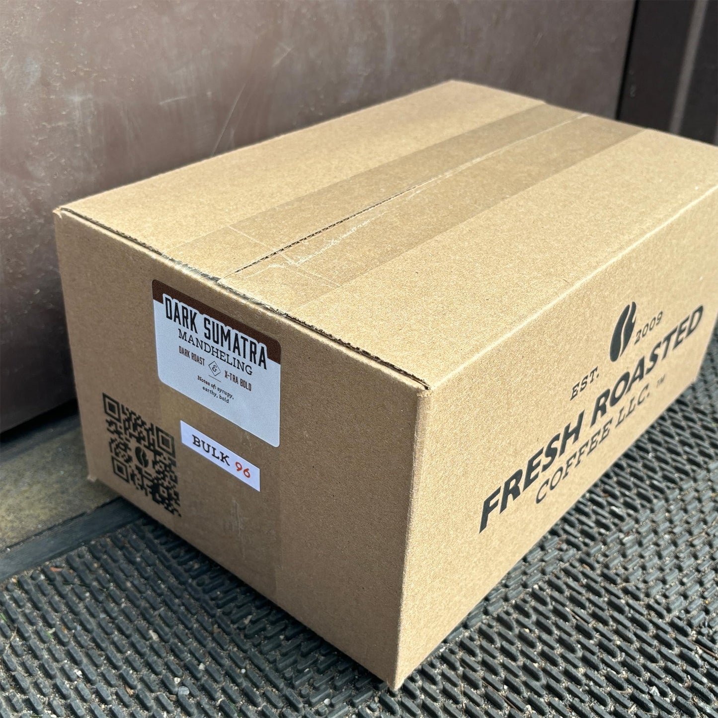 Fresh Roasted Coffee,100% Dark Sumatra Mandheling | Single Origin | Dark Roast | Kosher | K-Cup Compatible | 96 Pods