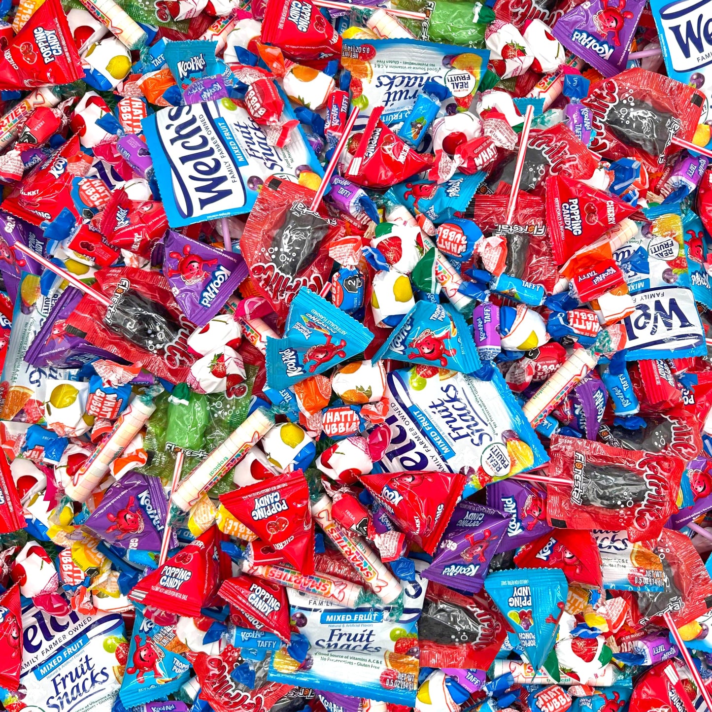 Christmas Candy Assortment - Popular Mix - Smarties, Warheads, Welch'S, Whatta Bubble, Kool-Aid, Cola Lollipops (3 Pound Bag - Approx. 210 Count)