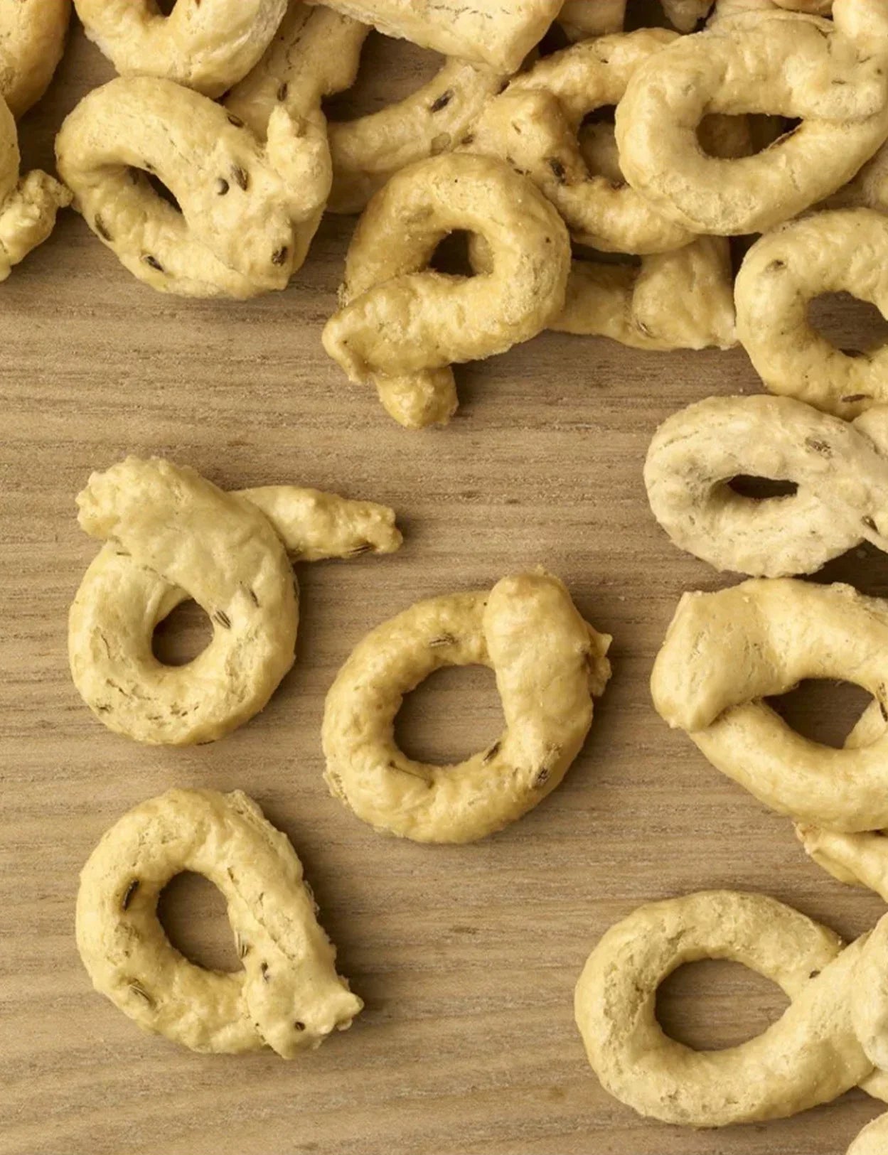 Taralli al Finocchio - With Fennel Produced by: Danieli in Puglia, Italy