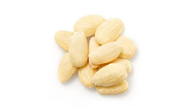 Yupik Whole Blanched California Almonds, 2.2 Lb, Skinless, Unsalted, Gluten-Free, Kosher, Raw, Good Source Of Protein, Fiber, Iron & Calcium, Low In Carb, Pack Of 1