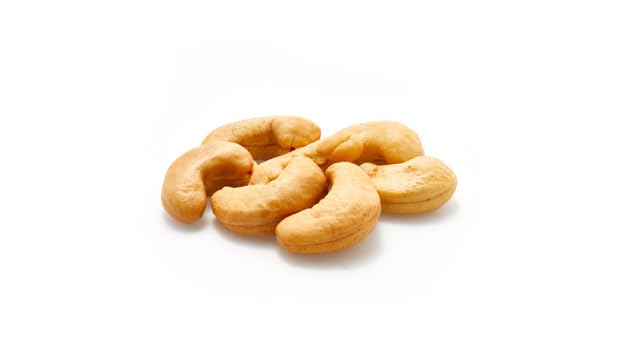 Yupik Organic Raw Cashews, 2.2 lb (35.2 oz), Pack of 6, Kosher, Gluten-Free, Non-GMO, Vegan, Whole Nuts, Unsalted, Unroasted, So