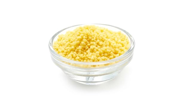 Yupik Couscous Medium Grain, 2.2 lb (35.2 oz), Kosher, Vegan, Low-Calorie Grain, Nutty Flavour, Rich in Protein & Fiber, Perfect
