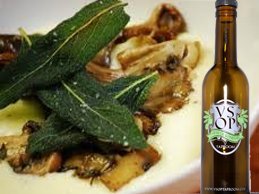 VSOP Organic Wild Mushroom & Sage Infused Extra Virgin Olive Oil, 750 ml / 25.36 oz