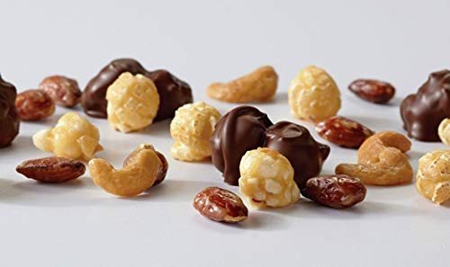 Moose Munch Premium Popcorn Classic Duo, Popcorn Gift Basket, Sweet And Salty Treats, Variety Pack