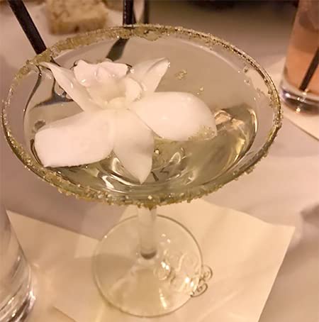 Miami Fresh Orchid Loose Bloom Perishable Flowers Orchidclub Usa Sunne Tropical Diy Lei, Food & Drink Decoration (100 White)