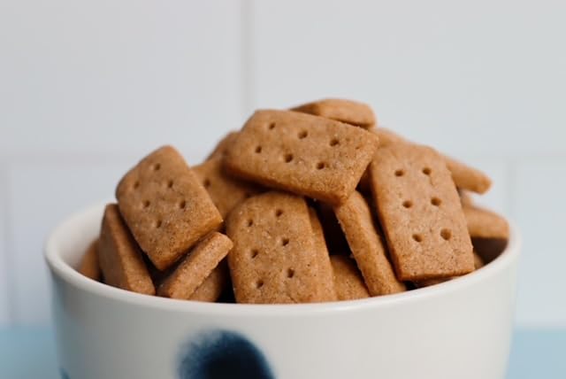 Safe + Fair Remys Cinnamon Grahams 24ct - Wholesome Healthy Snacks - Bite-Sized Whole Grain Treats - Single-Serve Pouches for S