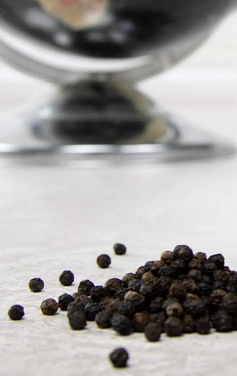Watkins Organic Peppercorn Blend Grinder 2.4 Oz
