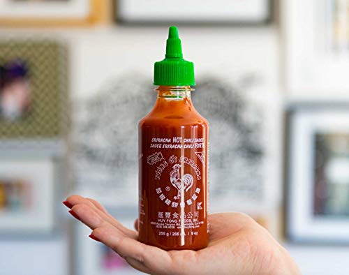 Huy Fong Sriracha Hot Chili Sauce 9 Ounce Bottle (2 Pack), Chili,Original, Red-Set Of 2