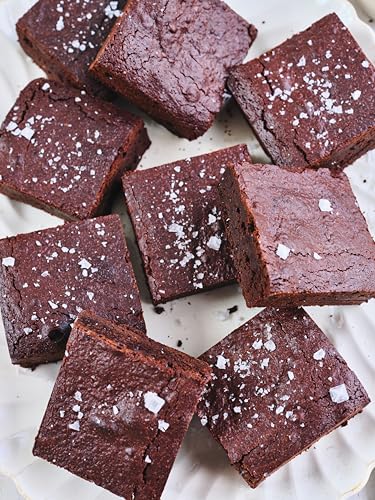 Maldon Salt, Sea Salt Flakes, 8.5 Oz (240 G), Kosher, Natural, Handcrafted, Gourmet, Pyramid Crystals (Packaging May Vary)