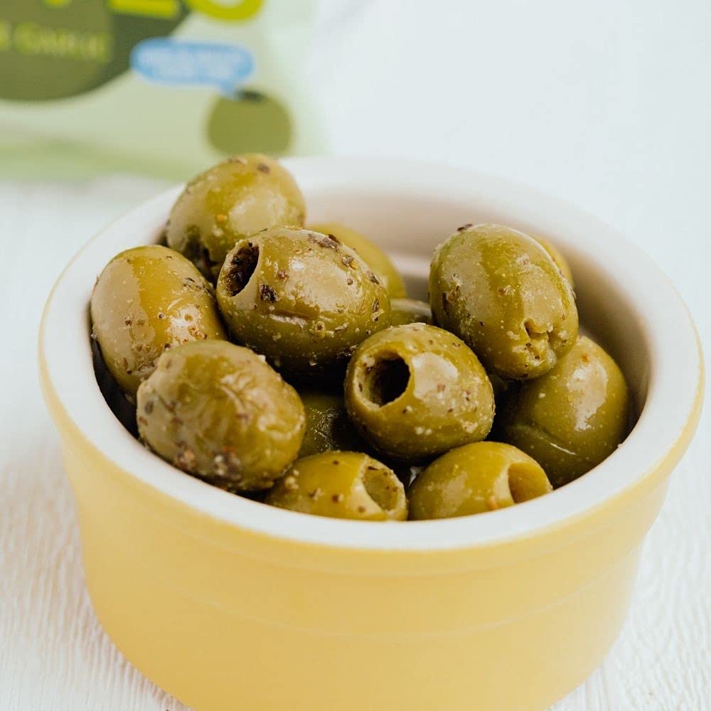 Poshi Green Pitted Olives | Basil & Garlic | Vegan, Kosher, Gluten Free + Keto Friendly, Fresh, Low Calorie Healthy Snacks | (30 Pack, 1.1Oz Bags)