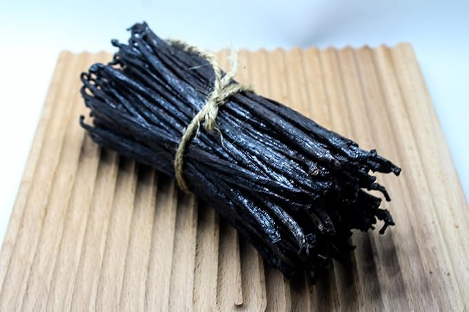 50 Tahitian Vanilla Beans Bulk for Making Vanilla Extract  Whole Vanilla Beans Extract Grade 4-5 inches  Perfect Homemade Extract  baking and cooking (50 Beans) (50 BEANS)