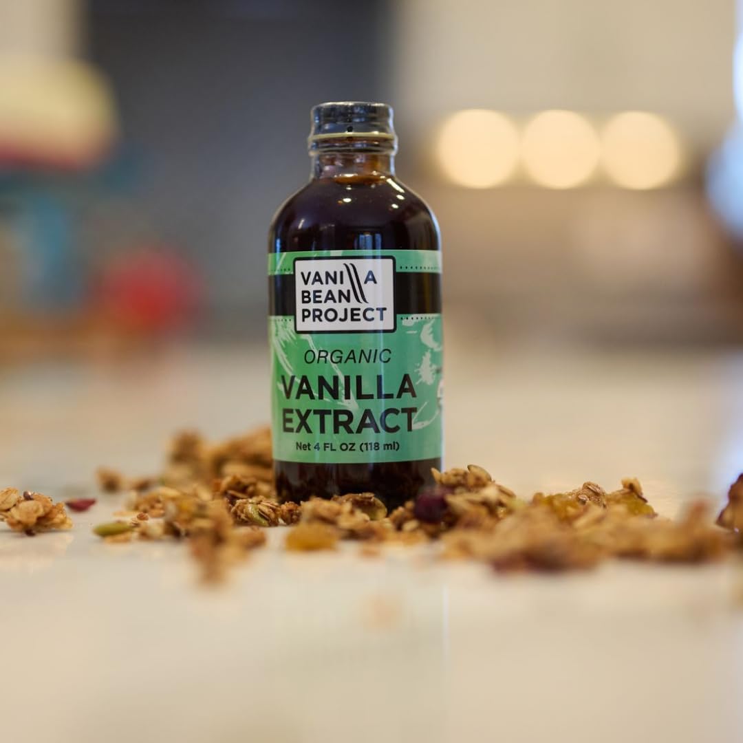 Organic Vanilla Extract | Pure Vanilla Bean Perfect For Cooking and Baking | Vanilla Bean Project | 4 Ounces