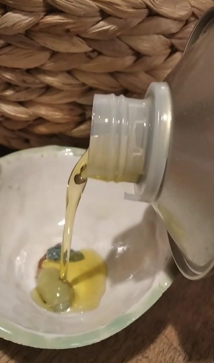 HOLIVE Extra Virgin Olive Oil | First Cold Press, Early Harvest | 30.4 Fl Oz | Premium Low Acidity, Polyphenol Rich, Kosher