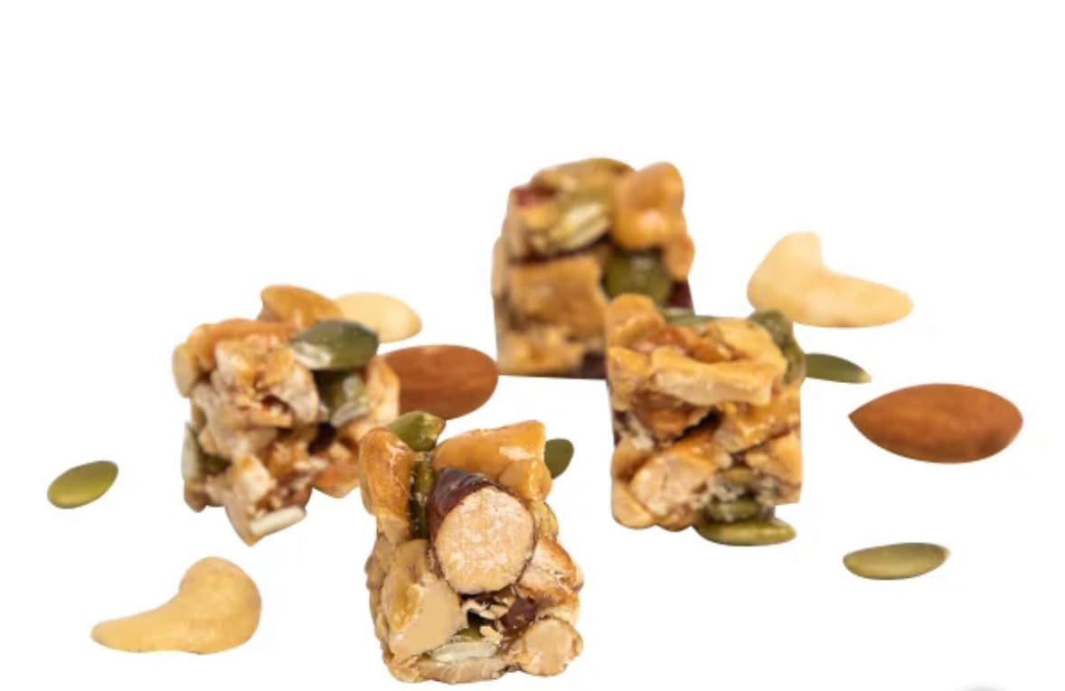 Kirkland Cashew Clusters with Almonds & Pumpkin Seeds - 50% Cashews, Gluten-Free, Kosher, Crunchy Snack Mix, 32 oz Resealable Ba