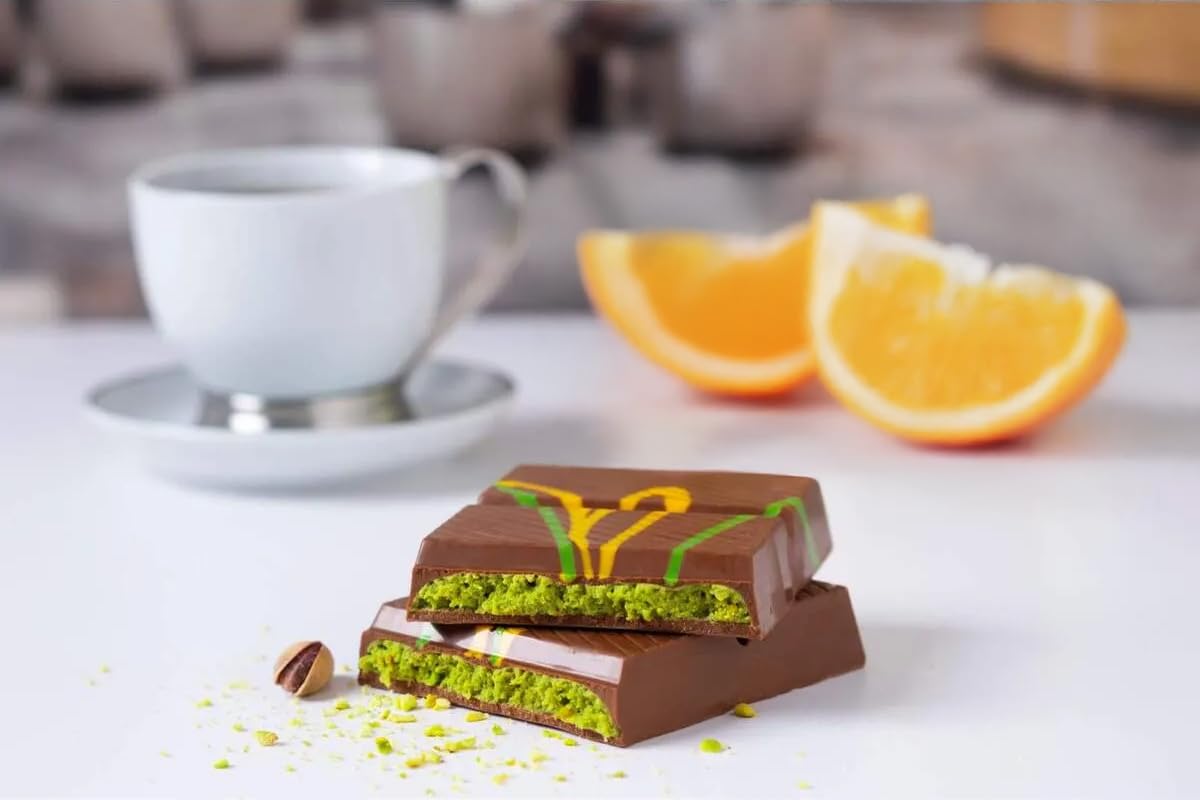 Uniqbite Dubai Chocolate Bar Pistachio, 7 Oz (200Gr), Crunchy Loaded Knafeh Chocolate Bar With Pistachio Cream And Kataifi