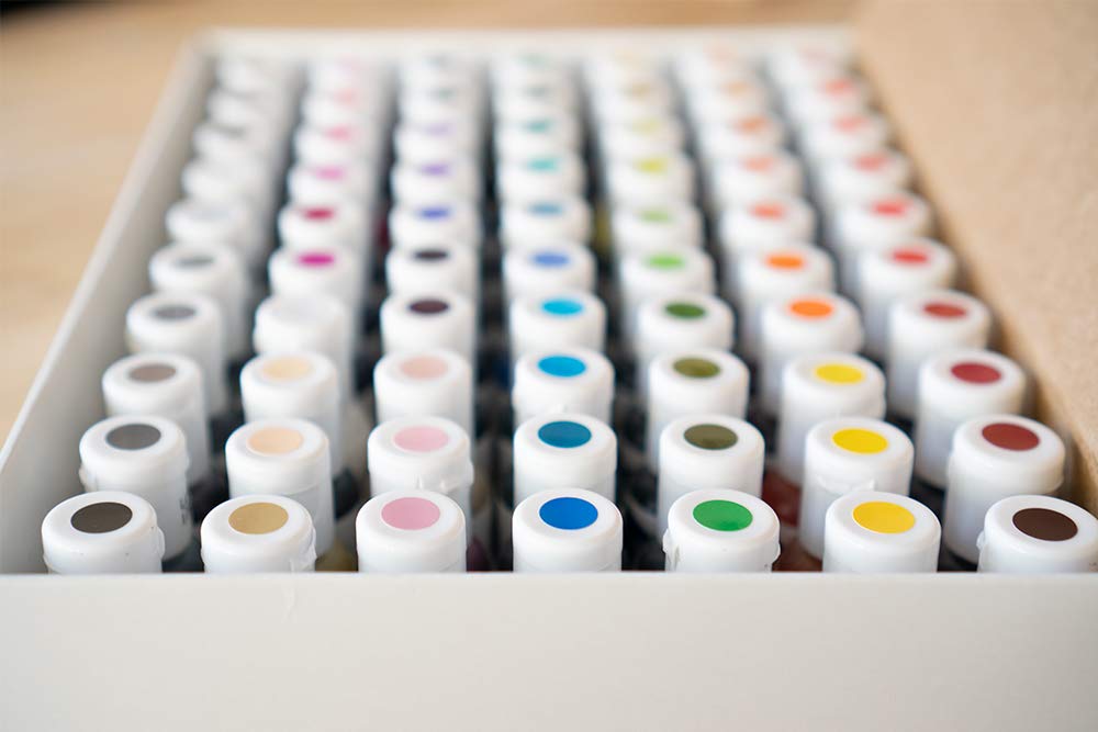 AmeriColor Soft Gel Paste Food Coloring Kit, 70 x 0.75 Ounce Bottles, Ivory, Orange, Blue, Yellow, Sky Blue, Navy Blue, White
