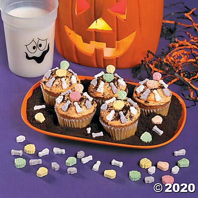 Fun Express Halloween Candy Bones and Skulls Variety Pack - Assorted Tart Fruit Flavors, 10.93 Ounce, Model 25/4641