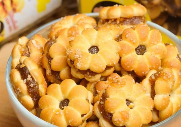 Naxnax Pineapple Bread Biscuits Snacks, 14.11 Oz Jar, Pineapple Flavor