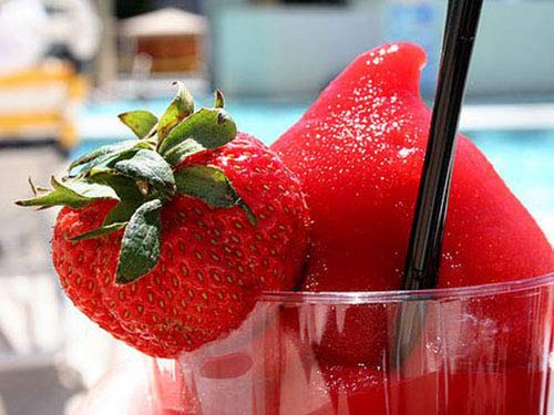 Margarita Man Strawberry Daiquiri/Margarita Mix Concentrate, 64oz Bottle, Makes 56 Drinks, Red