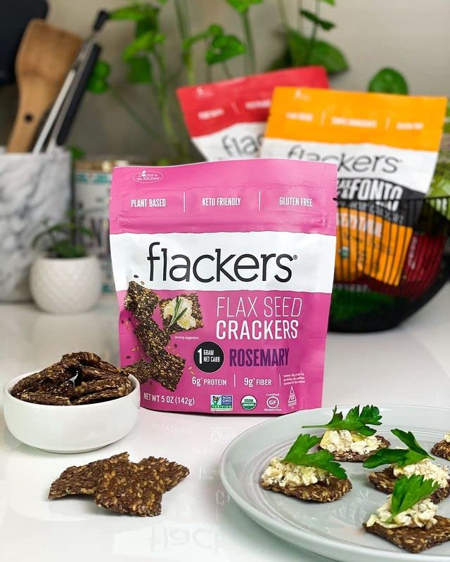 Flackers Organic Rosemary Flaxseed  Ers, 5 Ounce 6-Pack, Gluten Free, Non Gmo, Vegan, Keto Snack, 9 Grams Fiber, 1 Net Carb