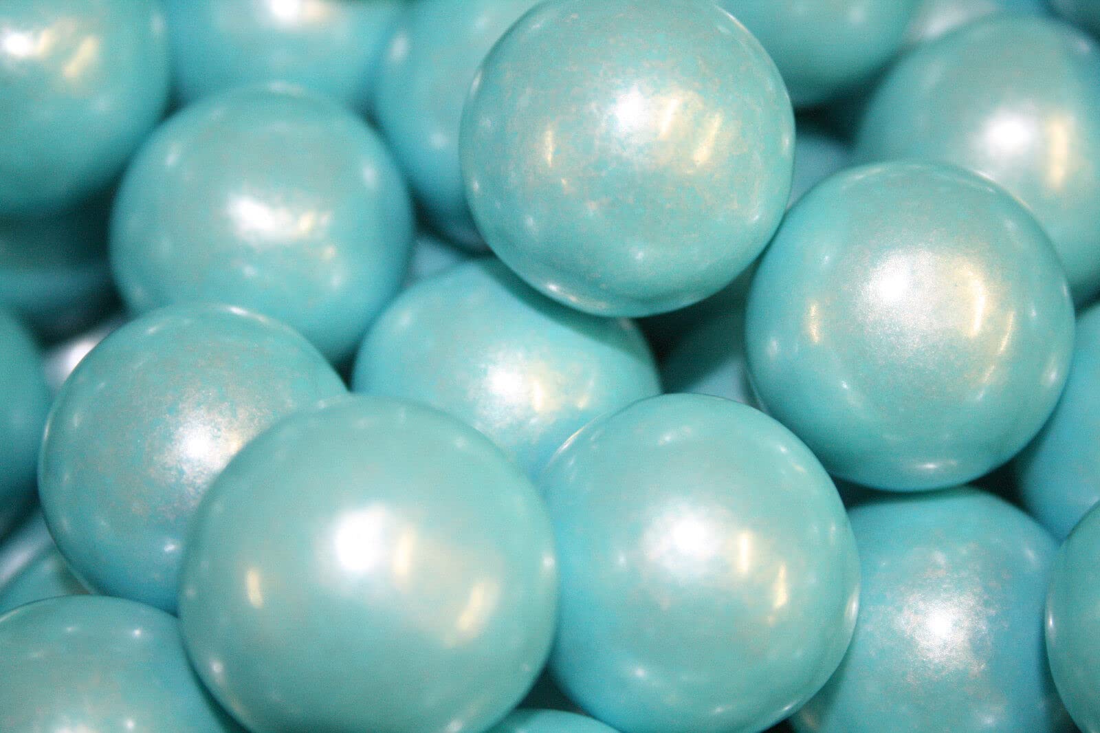 Bayside Candy 1'' Large Gumballs - Colored Gumball Collection - Gumball Machine - Shimmer Powder Blue/Pearl Blue Gumballs 1'' La