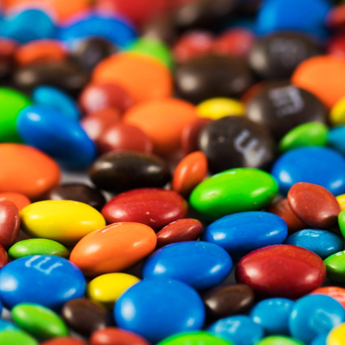 M&M Milk Chocolate Bundle - Chocolate Candy Bulk Pack of 2 Pounds  70 CT M&M Fun Mix of Chocolate  - Candy Bulk