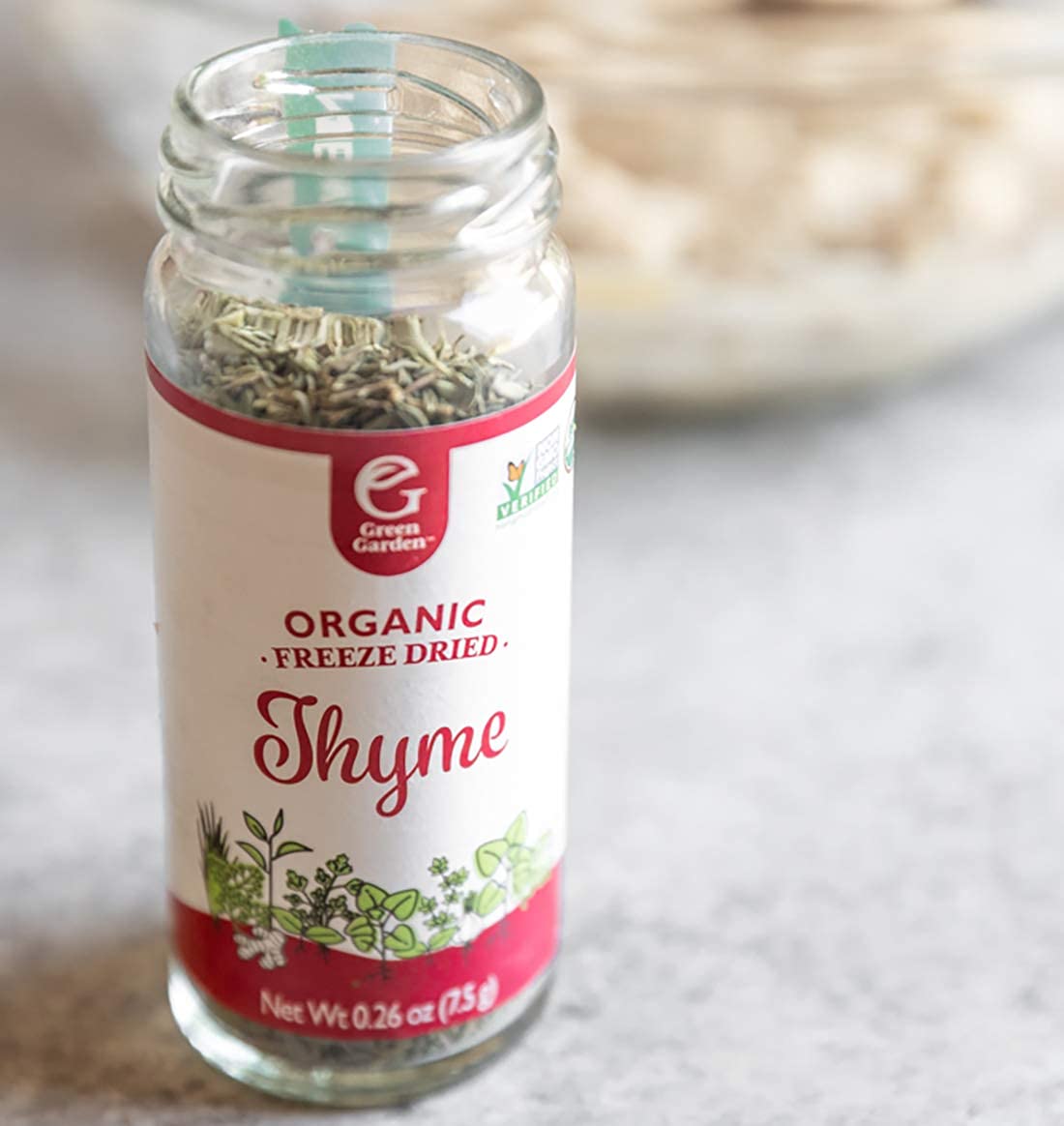 Green Garden Freeze-Dried Organic Thyme - Freeze Dried Organic Thyme Leaves and Thyme Sticks, Thyme Seasoning, Freeze Dried Leaf
