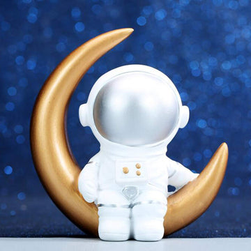 Sumerk Resin Astronaut Cake Toppers Outer Space Cake Toppers Spaceman Birthday Party Cake Decorations Astronaut Figurine Ornamen