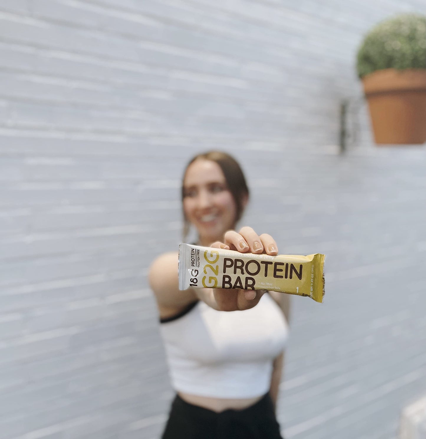 G2G Protein Bar, Peanut Butter & Jelly, Healthy Snack, Delicious Meal Replacement, Gluten-Free, Clean Ingredients, Refrigerated For Freshness, 16 Count (2 Packs Of 8)