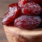 Us Snacks Premium Quality Medjool Dates With Pits, Sweet And Natural California Desert Grown Dates In Resealable Bag (1 Pound)