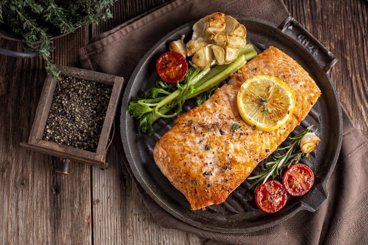 New York Steak & Seafood Set Of Frozen Salmon Filets - Skinless Salmon Fillets Of 8 Oz Each - Omega-Rich Norway Atlantic Salmon