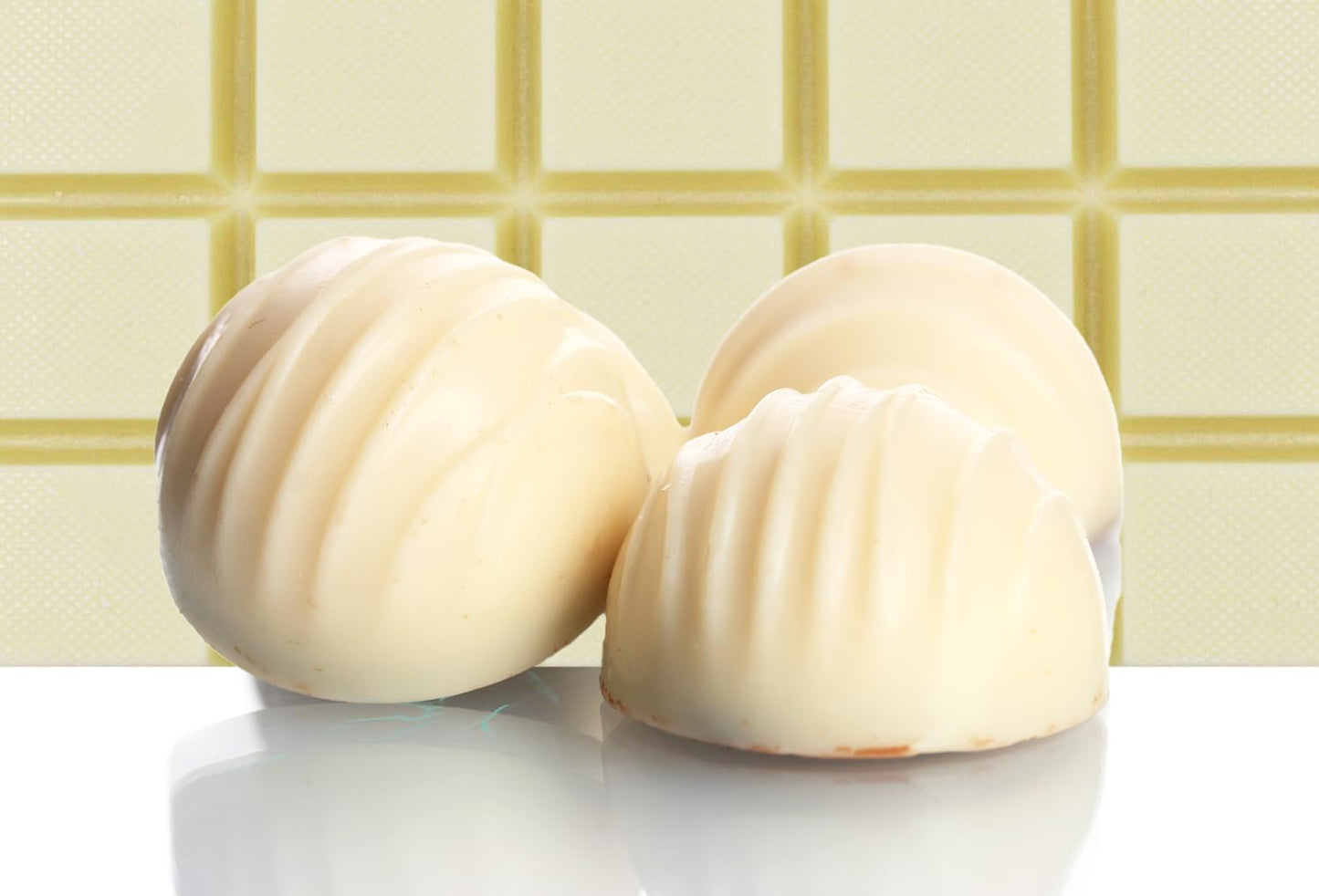 The Dreidel Company White Almond Bark Coating, Candy Coating, Microwaveable Almond Coating For Baking, Toppings, and Sweets - (P