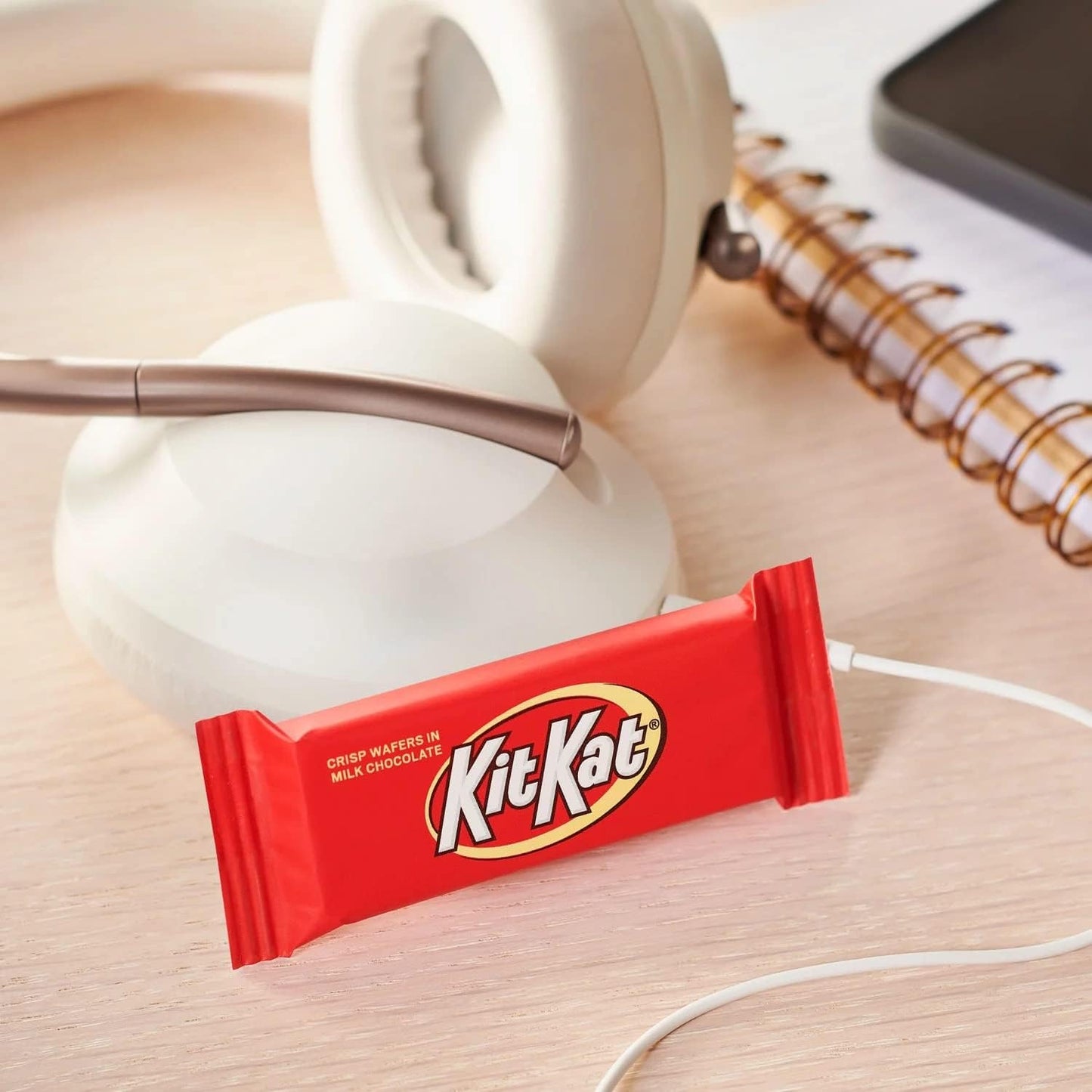 Yummy Chew KitKat Milk Chocolate Snack Size Candy Bars - 60 Individually Wrapped, 2 Pounds, Brown