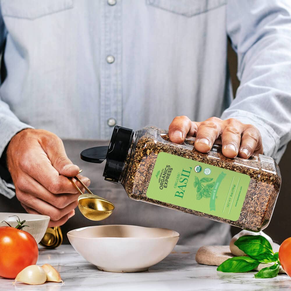 HQOExpress Organic Basil Medium Cut - Non GMO, Kosher, USDA Certified Organic Basil Leaves, Dried and Ground - Peppery and Aroma
