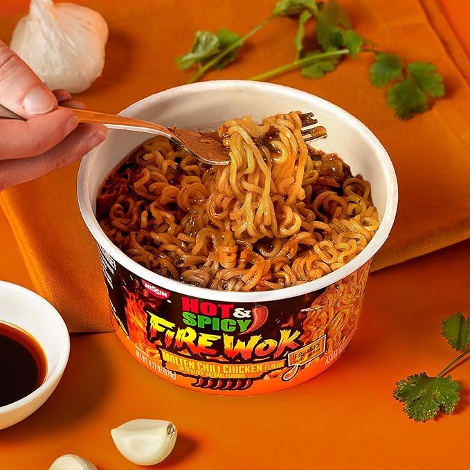 Nissin Hot & Spicy Fire Wok, Molten Chili Chicken, 4.37 Ounce (Pack of 1)