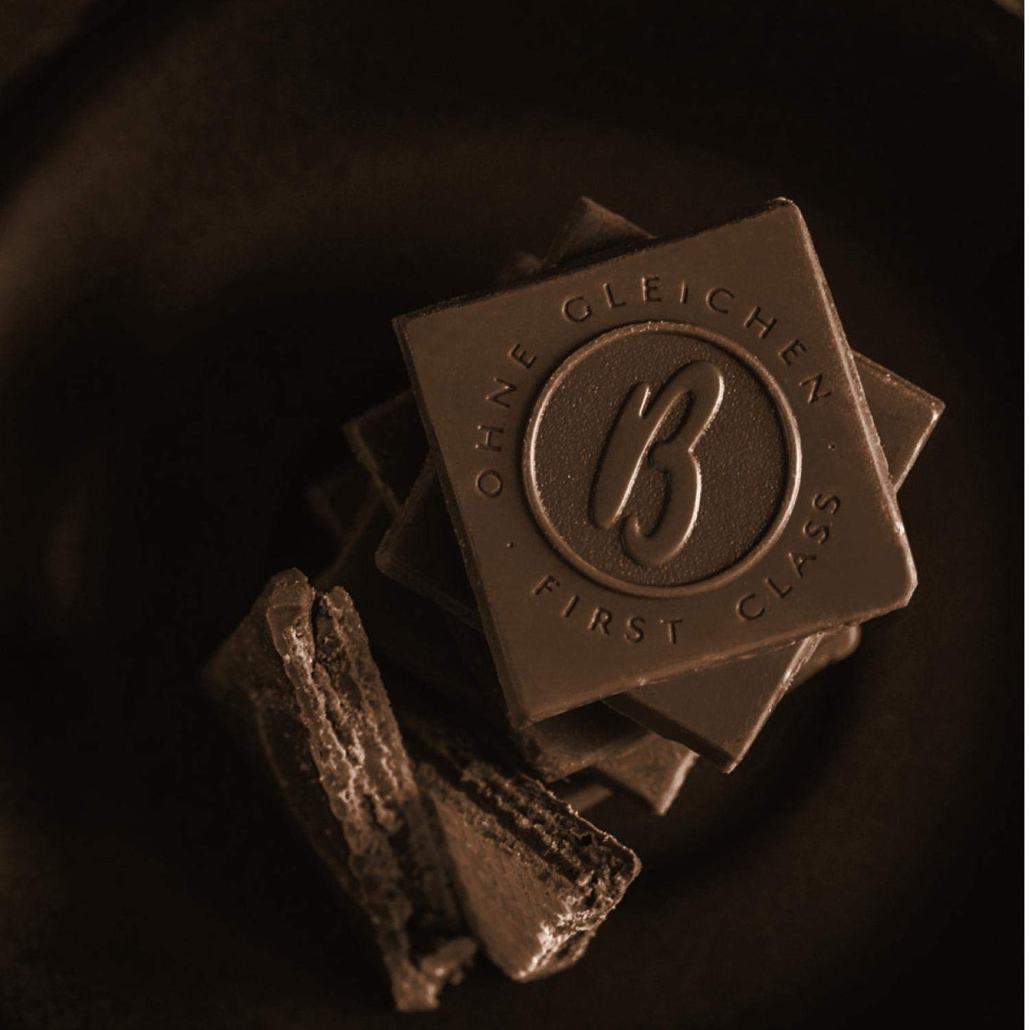 Bahlsen First Class Dark Cookies (1 Box) - Hazelnut Wafers Covered In Rich Dark European Chocolate - 4.4 Oz Box