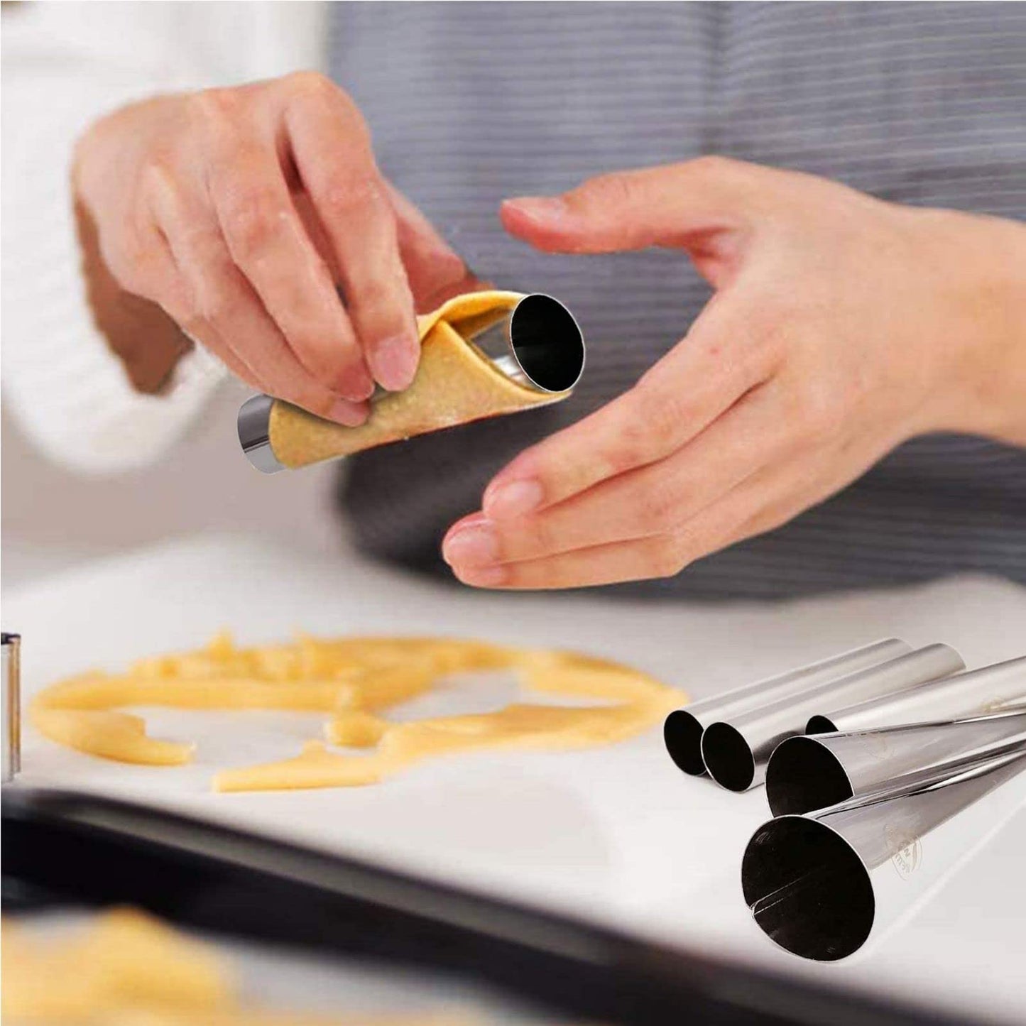 Non-Stick Cream Cannoli Tubes, Fantasyday 19 Pcs Stainless Steel Cream Horn Molds Baking Cones Pastry Roll Horn Cannoli Shells W