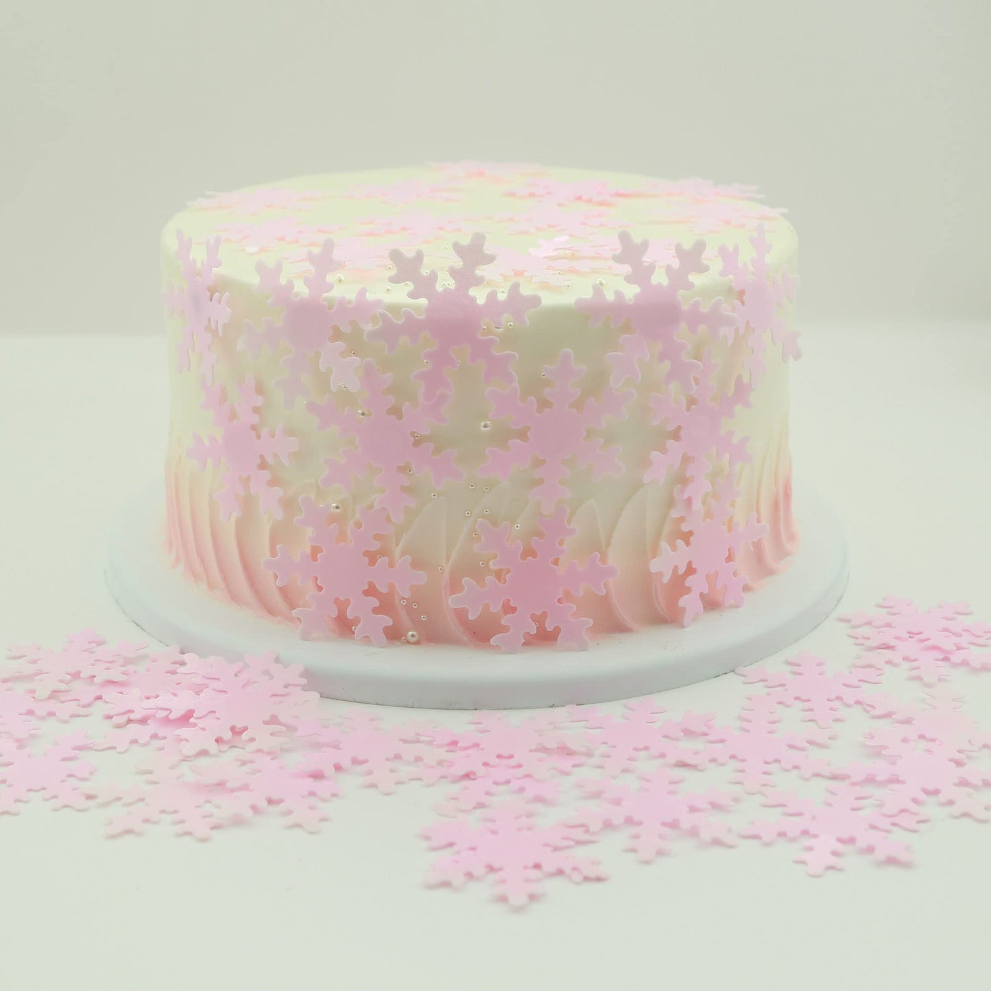 Gyufise 50Pcs Pink Edible Cupcake Cake Toppers Snowflake Cake Decorations For Christmas Winter Frozen Theme Party Supply Decorat