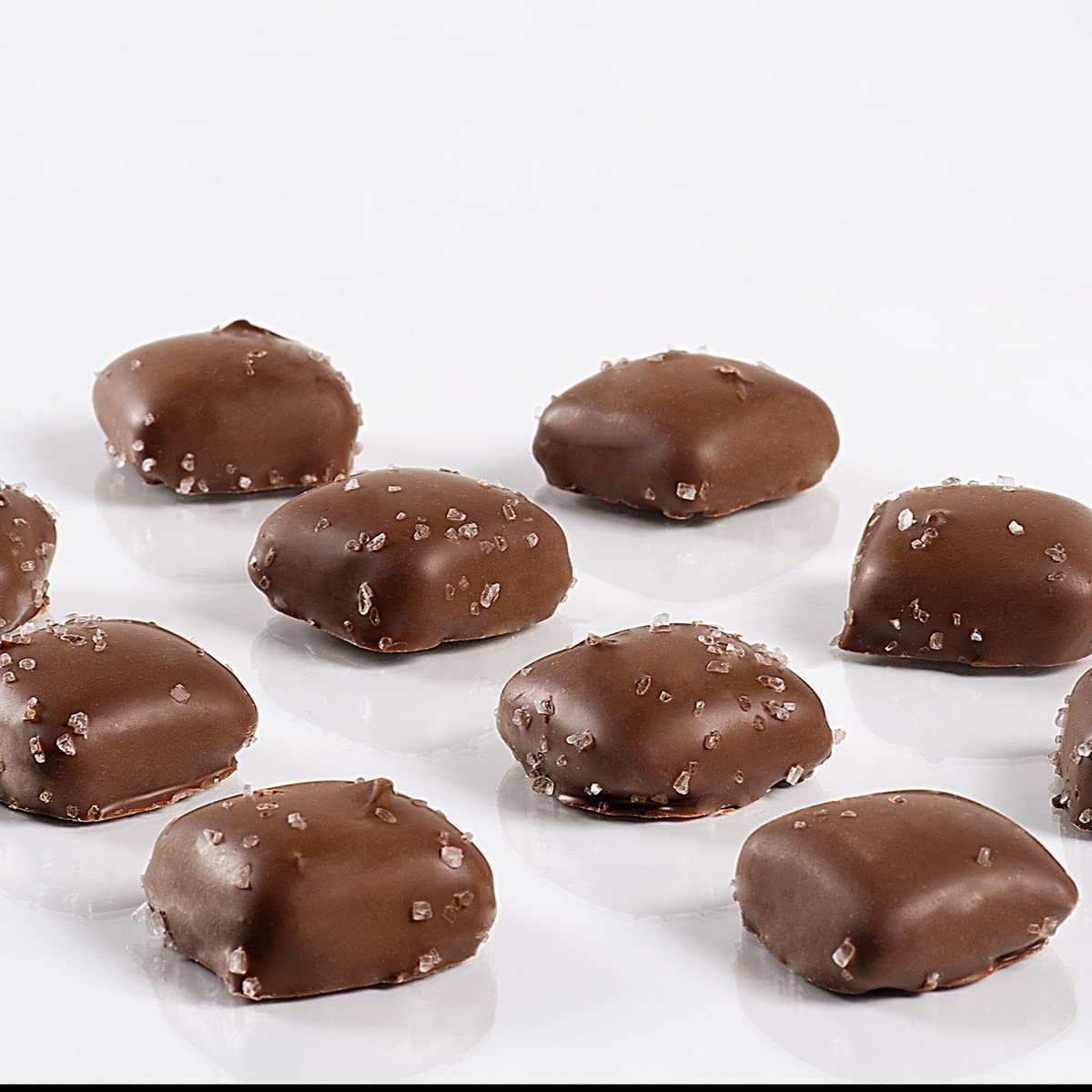 Sanders Milk Chocolate Sea Salt Caramels - 32 oz Tub of Handcrafted, Slow Cooked Sweet & Salty Treats