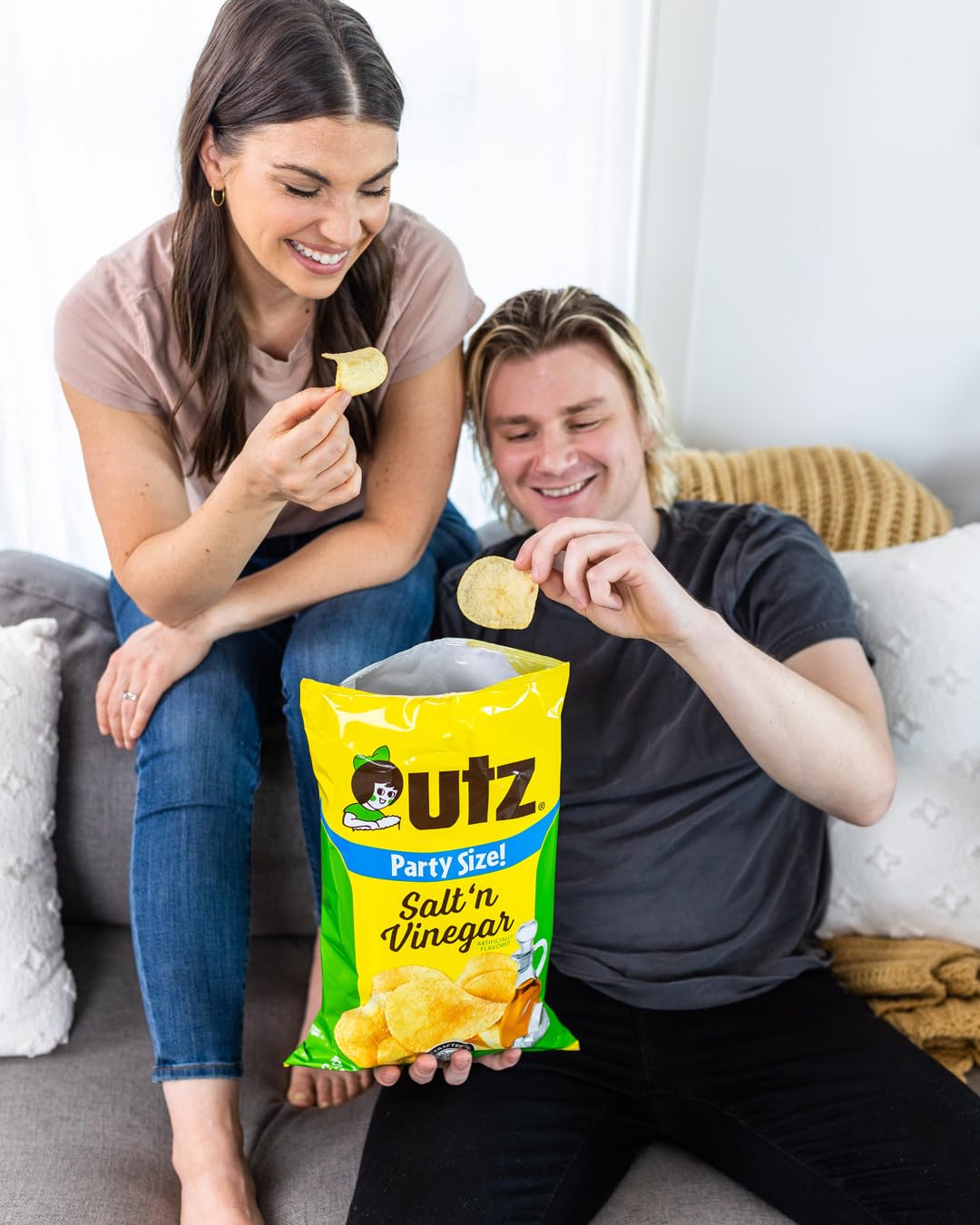Utz Salt & Vinegar Potato Chips, 42 Count, 1 oz. Bags, Gluten Free, 2.63 lb