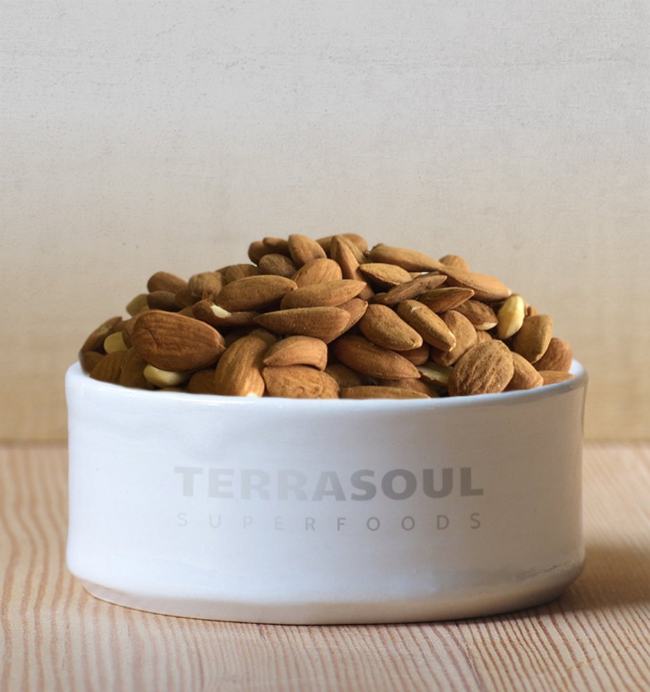 Terrasoul Superfoods Raw Unpasteurized Organic Almonds (Mylk Grade)  2 Pounds